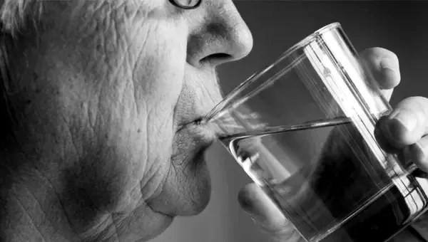Hydratation des personnes âgées
